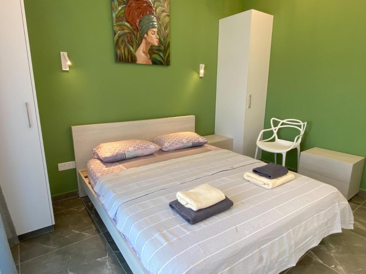 Luxury Villa Roma Near The Beach Коръл бей Екстериор снимка